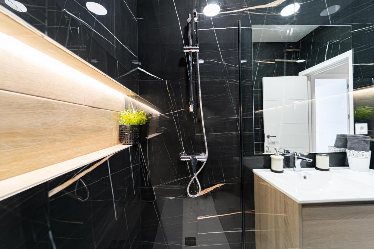 Edsam Madrid Apartments Black エクステリア 写真