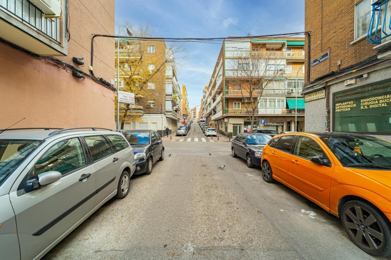 Edsam Madrid Apartments Black エクステリア 写真