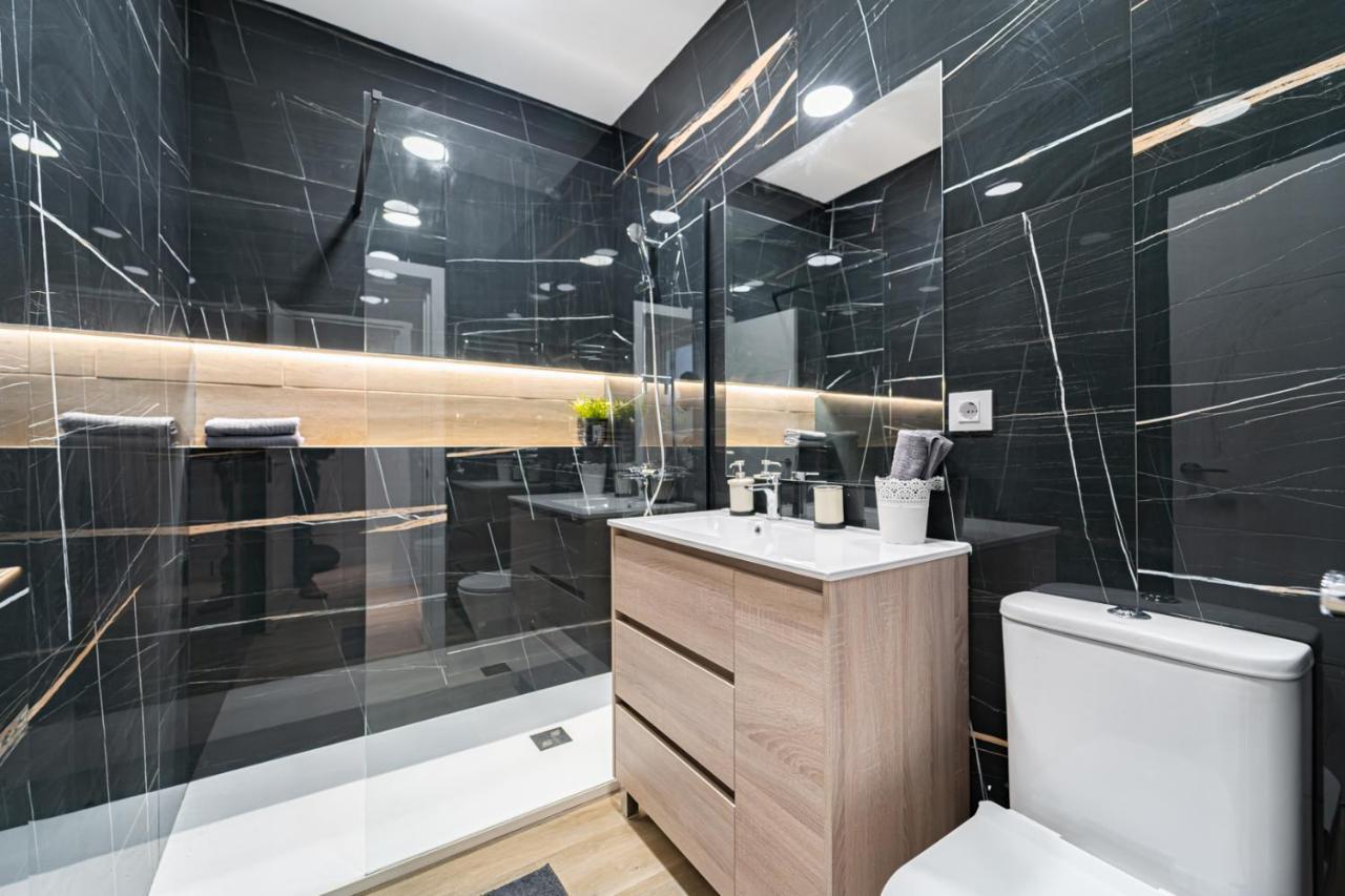 Edsam Madrid Apartments Black エクステリア 写真