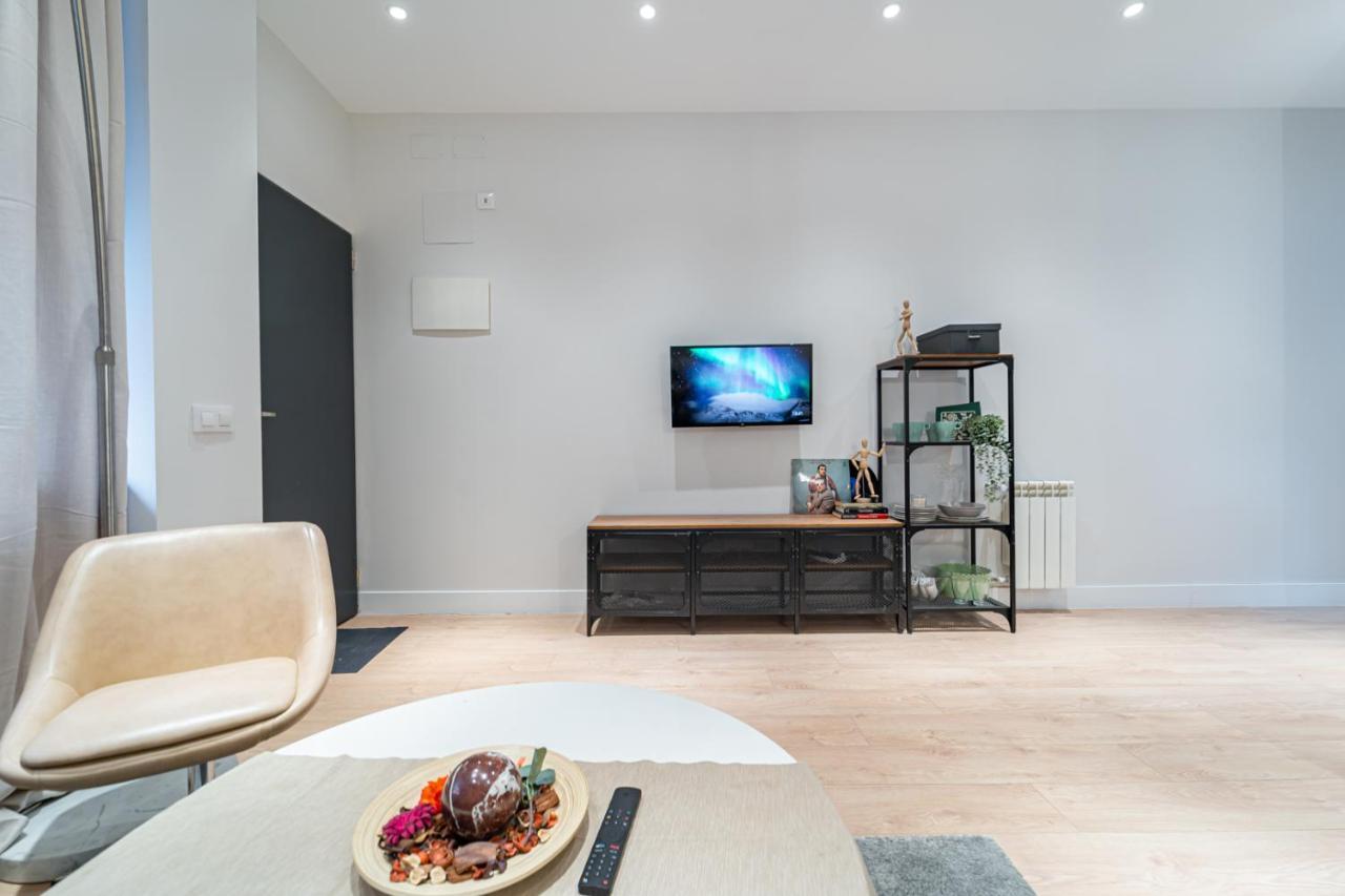Edsam Madrid Apartments Black エクステリア 写真