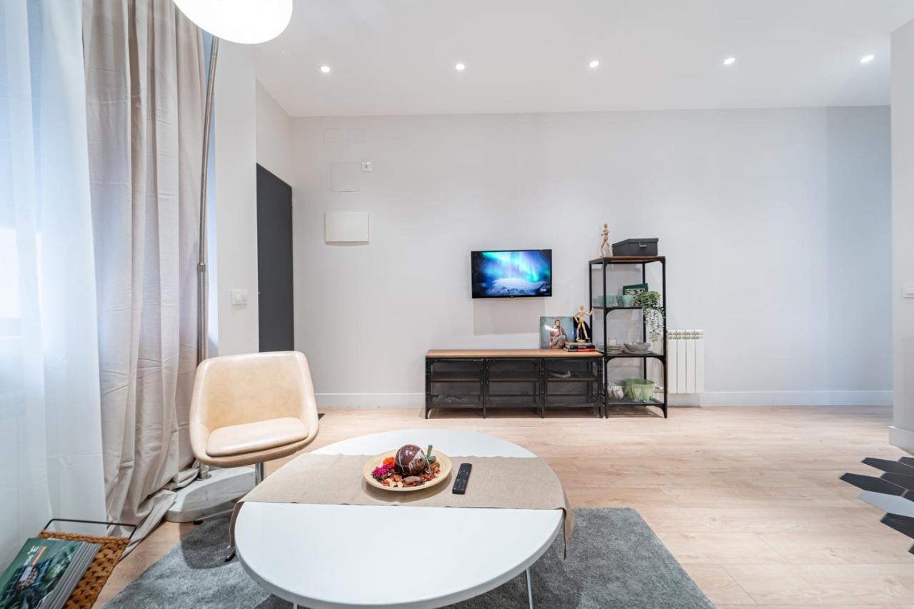 Edsam Madrid Apartments Black エクステリア 写真