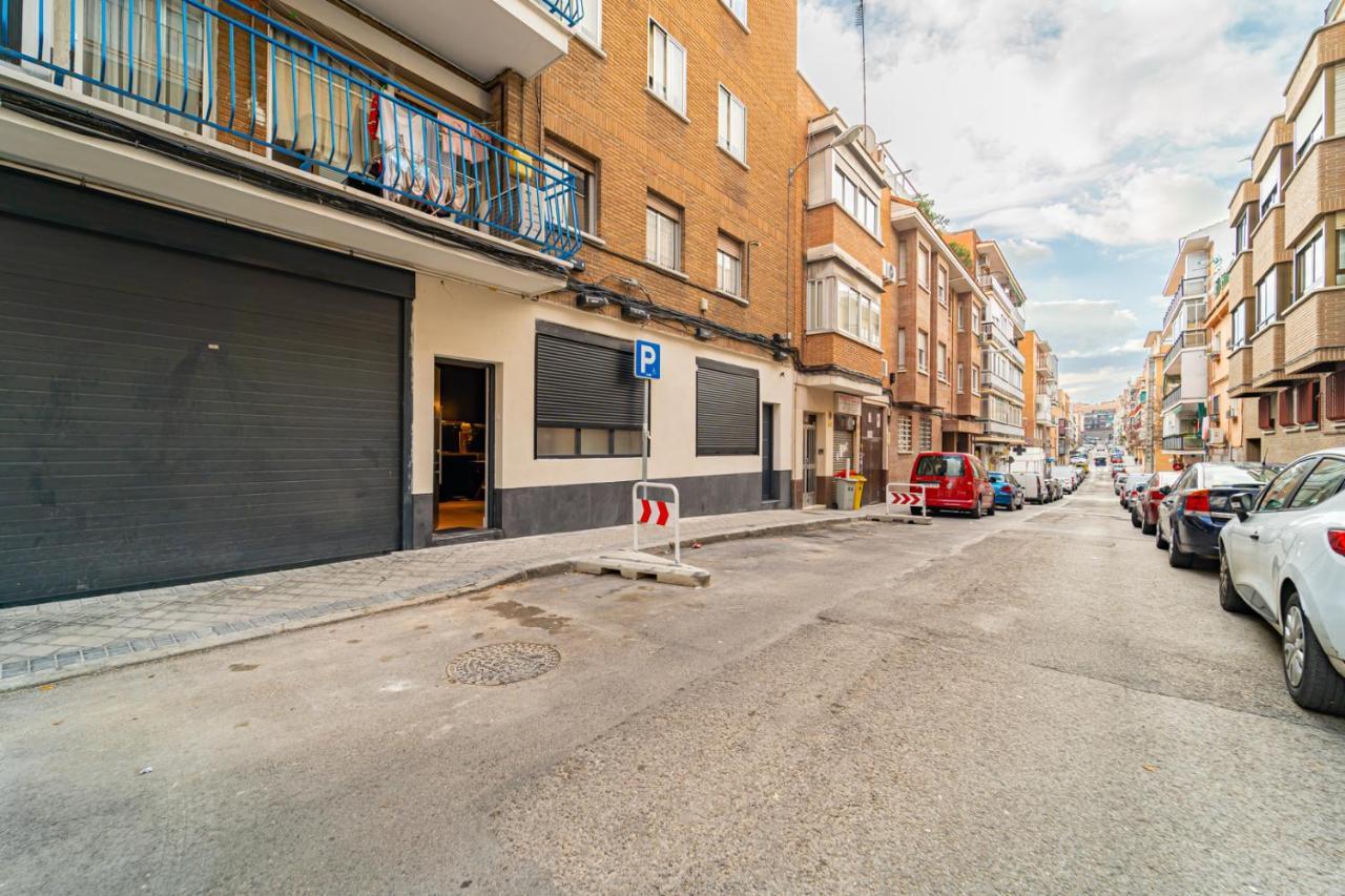Edsam Madrid Apartments Black エクステリア 写真